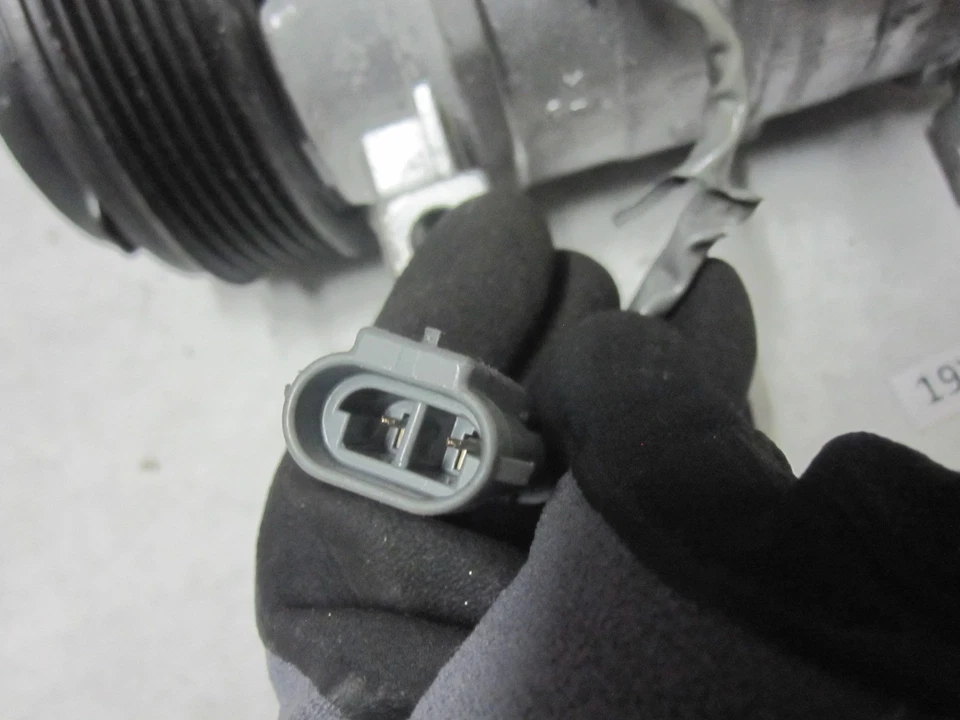 Компрессор кондиционера 15100340 25891793 10364875 89023463 89024881 15080961 - Изображение 2 из 4