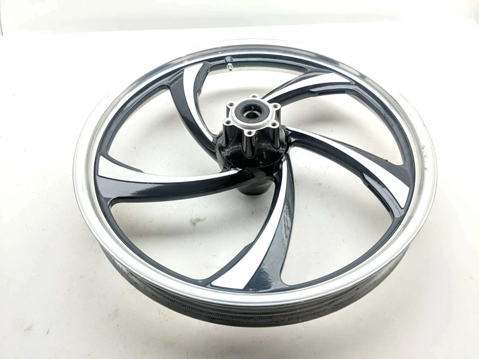 Llanta de rueda delantera 15 Victory Vegas 8 bolas labio doblado 21X2,5 Foto 2 de 4