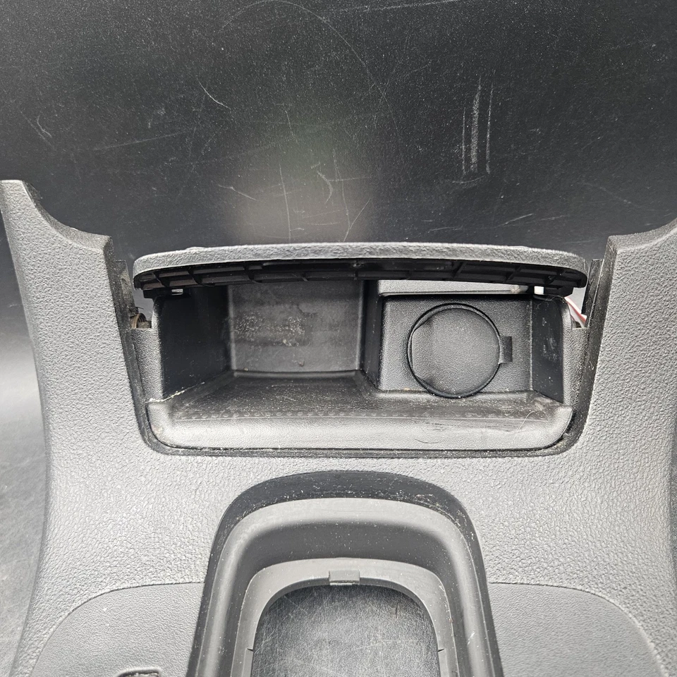 2008-2012 Chevrolet Malibu Automatic Transmission Shifter Bezel Cover Trim OEM — 第 2/4 张图片