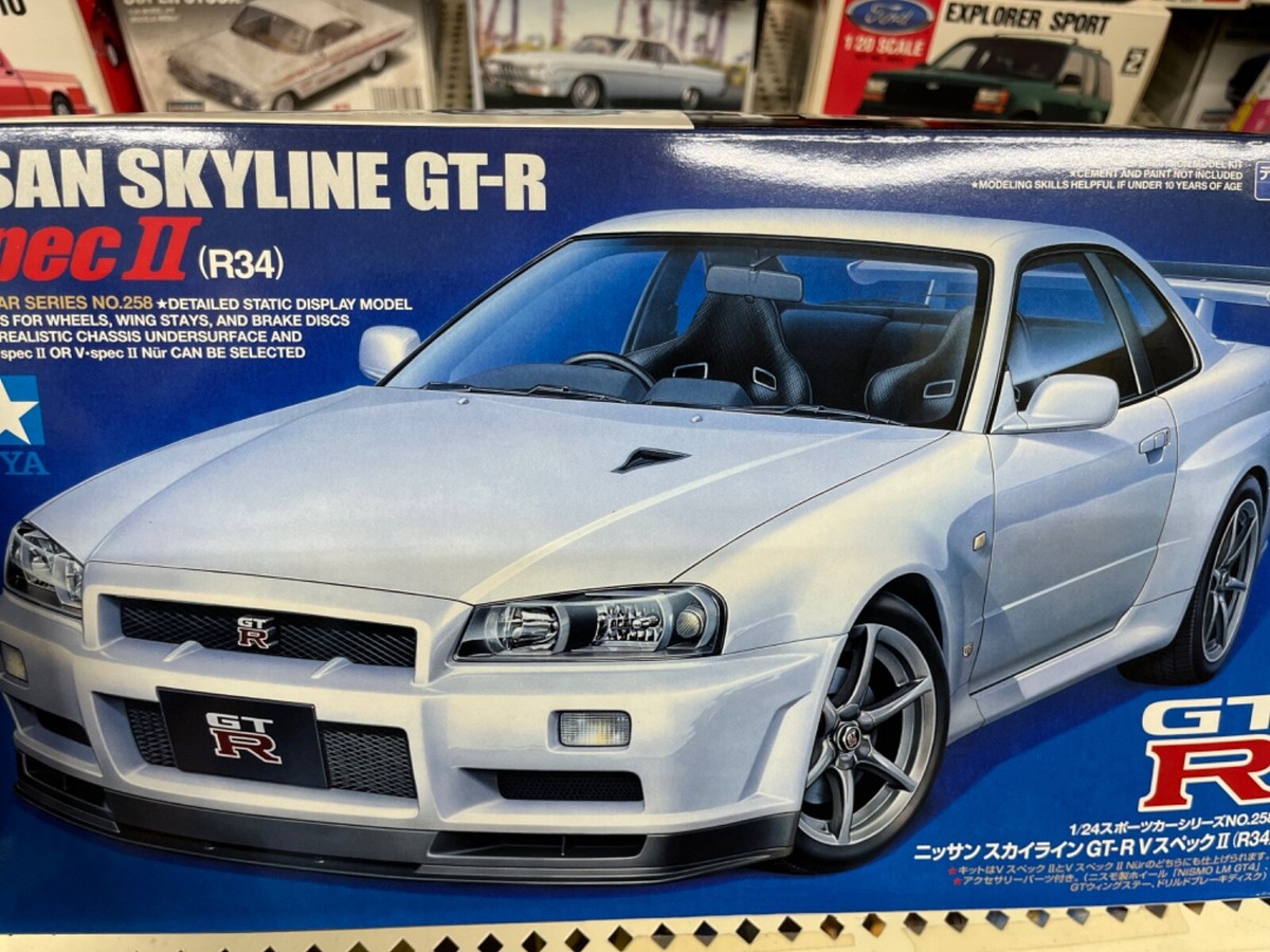 TAMIYA 24258 NISSAN SKYLINE GT-R V-SPEC II R34 1/24 Model Kit McM 
