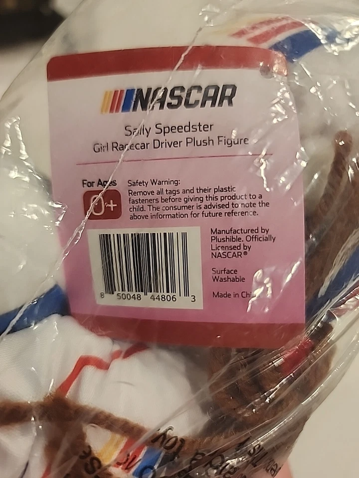 Nuevo con etiquetas Figura de Peluche Nascar Sally Speedster Niña Conductor de Coche de Carreras Nuevo #74 Juguete Foto 4 de 4