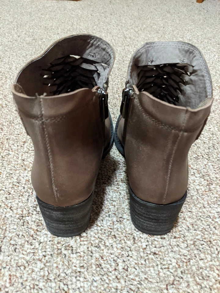 Botas de Cuero Gris Antílope 37 Nuevas Foto 2 de 4