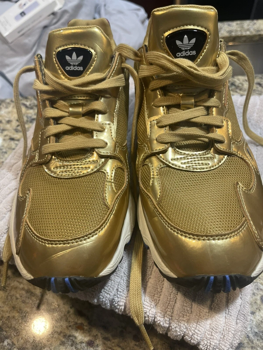 Adidas zx best sale 700 womens gold