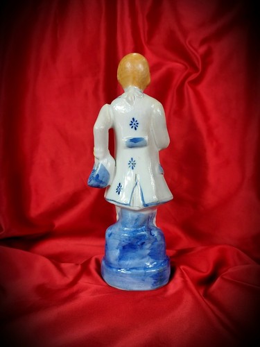 Statuina porcellana bianca gentiluomo statua ceramica 1700 aristocratico vintage anni 40 50 - Foto 4 di 5
