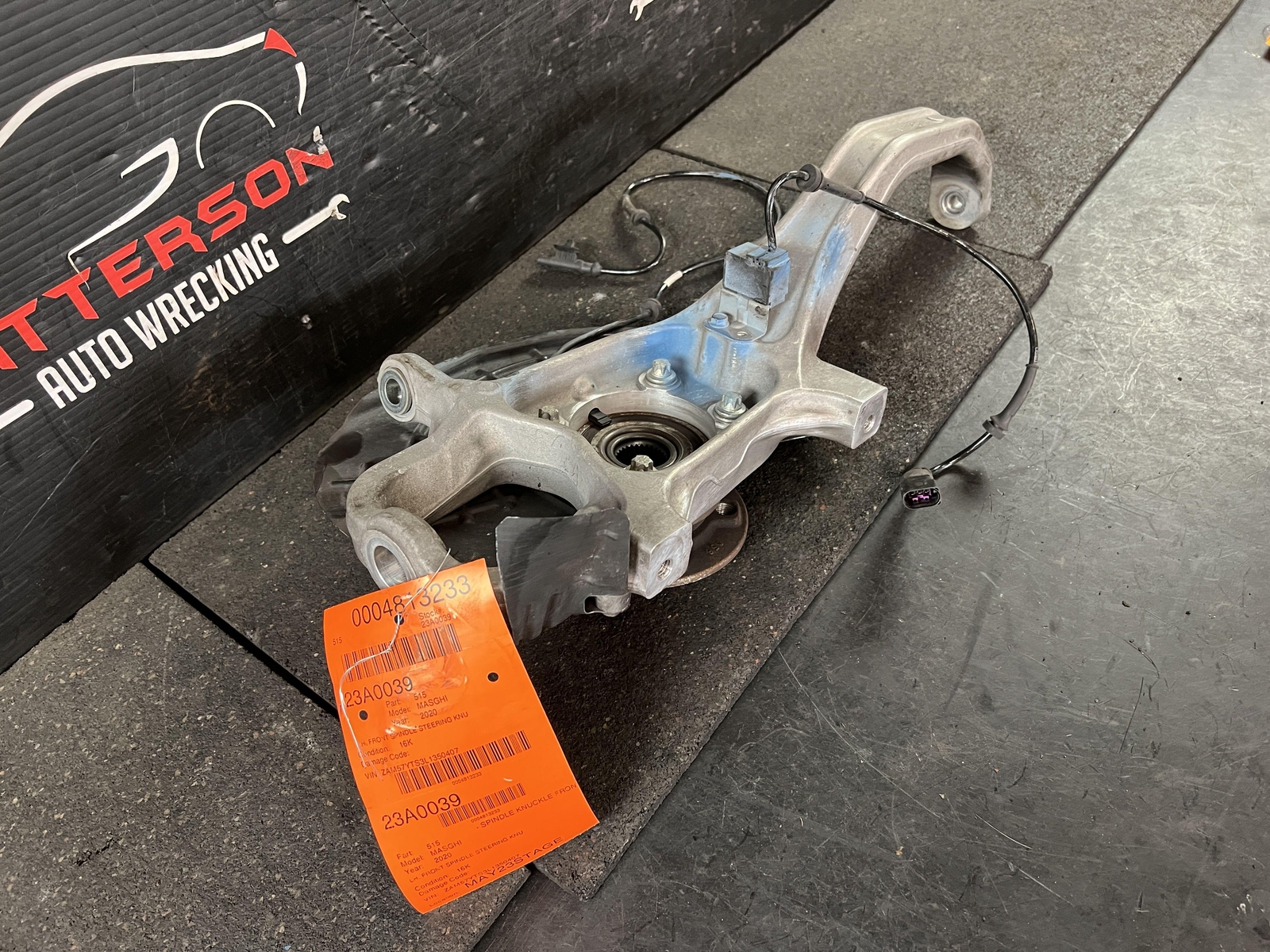 14-20 MASERATI GHIBLI FRONT LEFT SPINDLE STEERING KNUCKLE W/ HUB GRANDSPORT SQ4
