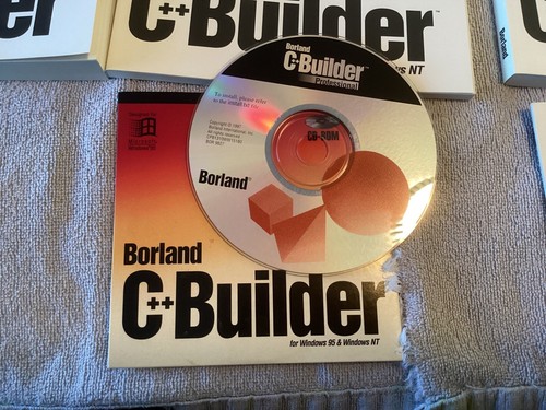 Borland C++ Builder Professional Edition manuals and disc. - Picture 5 of 11