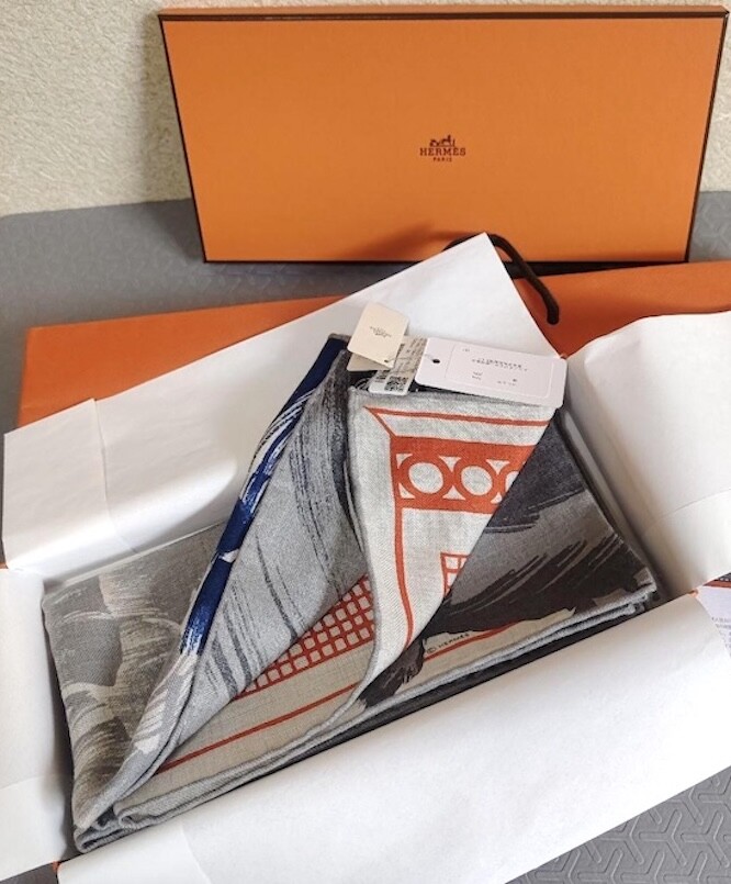 エルメス　カシミヤシルク100　ココリコー！ Hermes Scarf Stole Cocoricooooo ! by Alice Shirley Cashmere