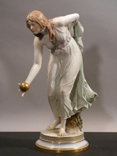 os1/1 Meissen vor 1924 Kugelspielerin Q 180 Walter Schott besch.