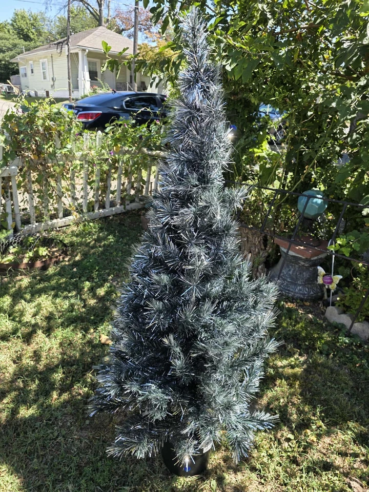 Árbol de Navidad vintage de fibra óptica de 5' verde con oropel plateado no funciona Foto 2 de 4