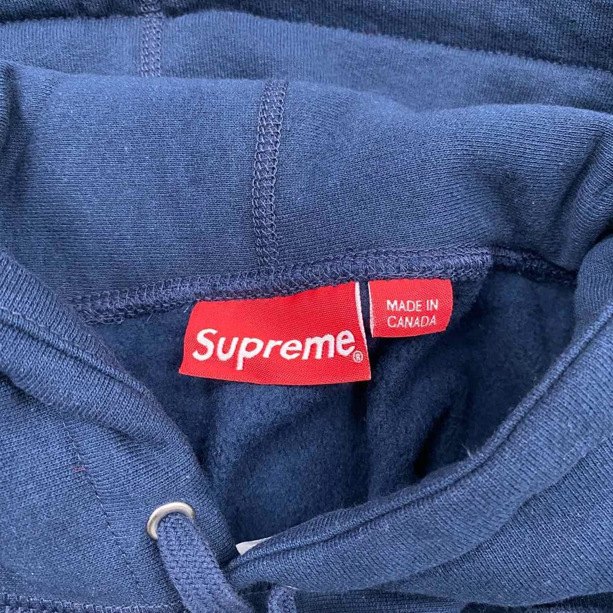 Supreme Felpa con Cappuccio "CLASSIC AD" Navy Nuova Taglia M (11040 50)