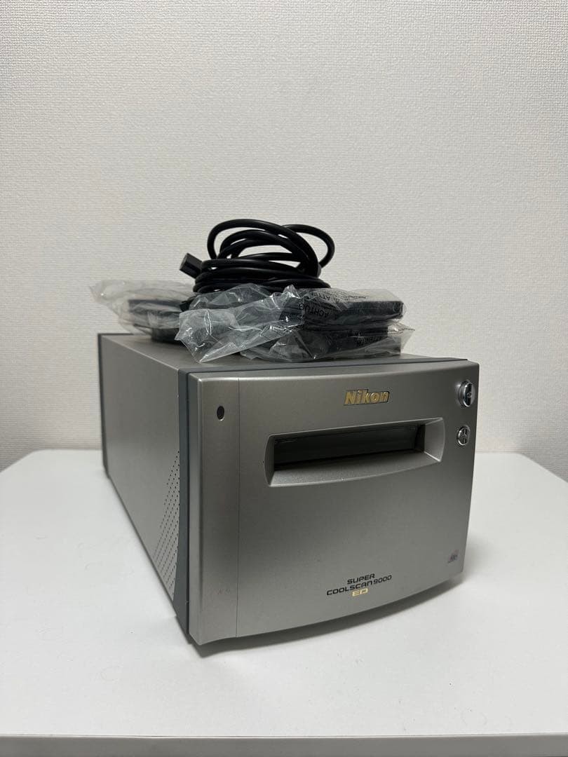 【動作品】Nikoフィルムスキャナー LS-9000ED ニコン MINT Nikon CoolScan LS 9000 ED 35mm 120 Film Scanner from japan