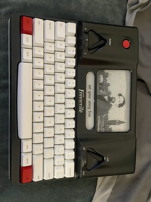 Astrohaus Freewrite Portable Digital Typewriter smart e-ink trendy fst01-f-ansi