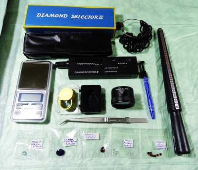 Set Juwelier Goldschmiedewerkzeuge  Diamanttester Edelsteine Steinhalter UV Lamp
