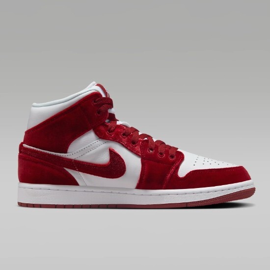 ウィメンズ Nike Air Jordan 1 Mid SE P(HER)SPECTIVE The Air Jordan 1 Mid P(HER)SPECTIVE CW6008-600 | SneakerNews.com