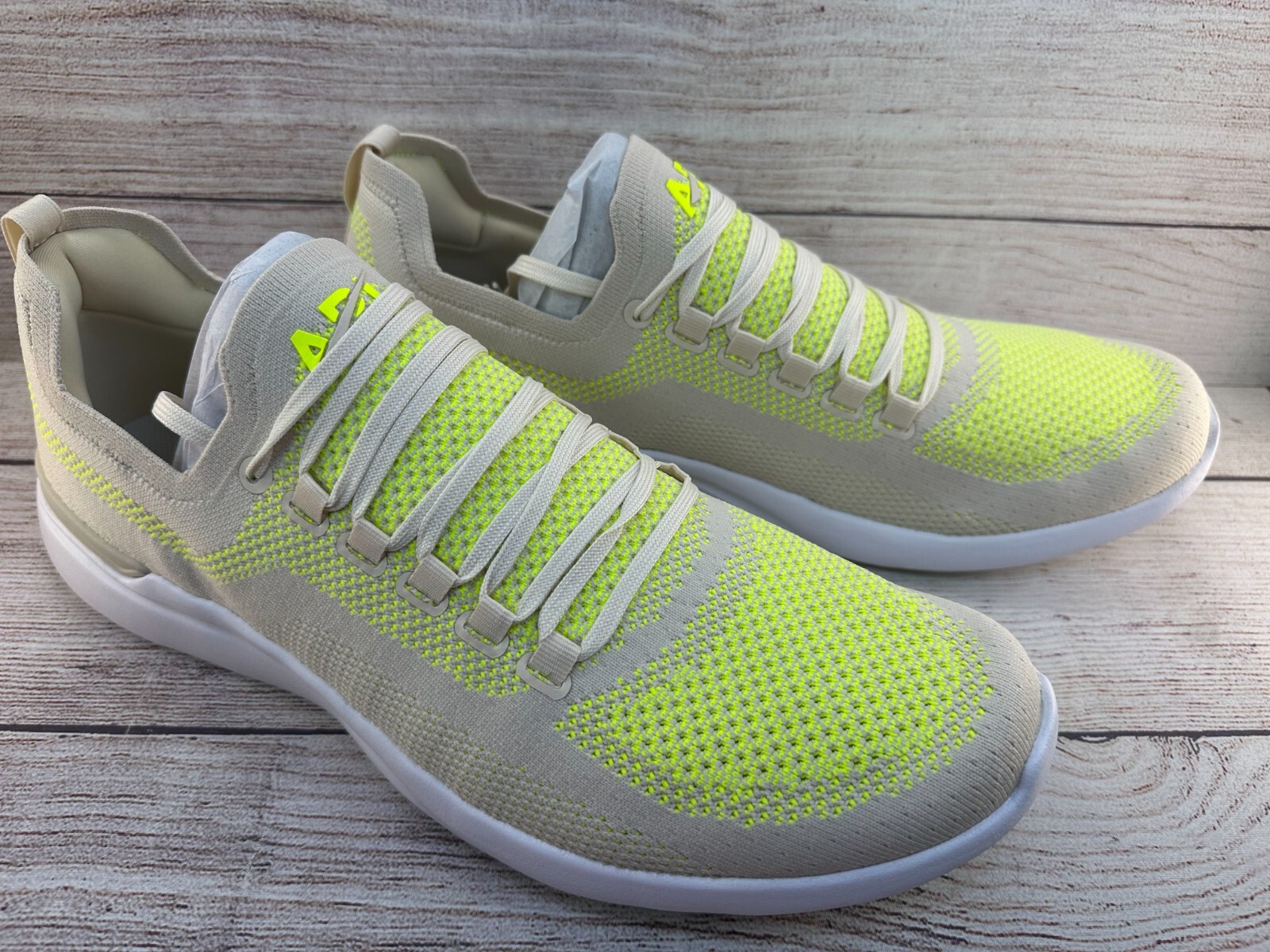 SAOLA APL Techloom Breeze Sneaker Scarpe da Corsa Uomo Taglia 14 Spiaggia Energia Bianco Basse