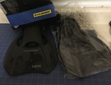 Fins Flippers US Divers Trek Snorkel / Diving Fins Size S 4-7 Black W Mesh Bag