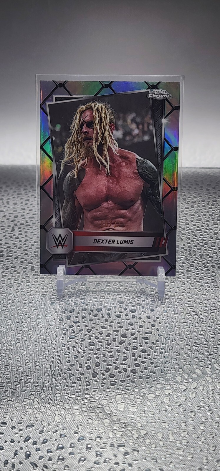 2025 Topps Chrome WWE #40 Dexter Lumis Steel Cage Chrome Refractor /37