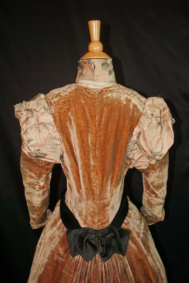 what color jacket to wear with brown dress Striped Civil War Era Dress / Day Wrapper in Calico Print, camp, work   Timeless Stitches