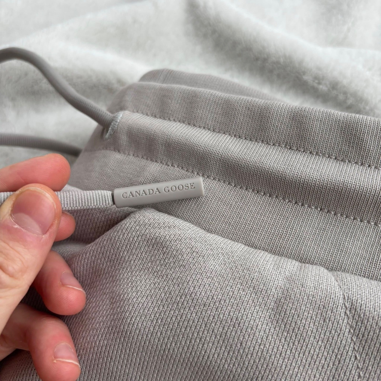 Canada Goose Tobermory Heavyweight Limestone Sweatpants - Med - New - Authentic thumbnail 3