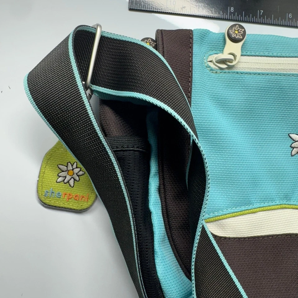 Sherpani Aqua Blue Daisy Embroidered Messenger Bag Crossbody Strap Zip Pockets - Image 4 of 4
