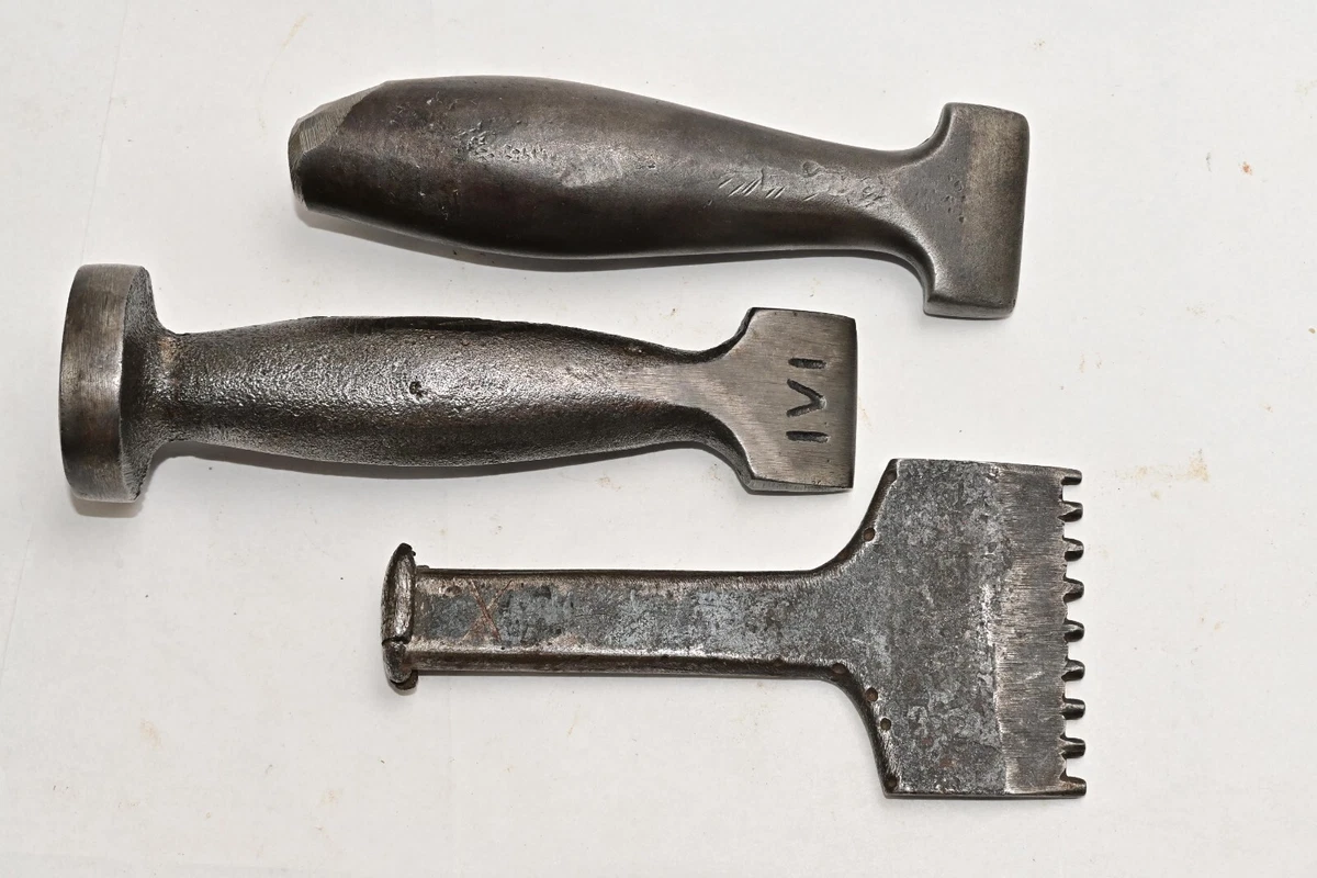 Vintage Saddle Harness Makers Leather Work Tools length 5