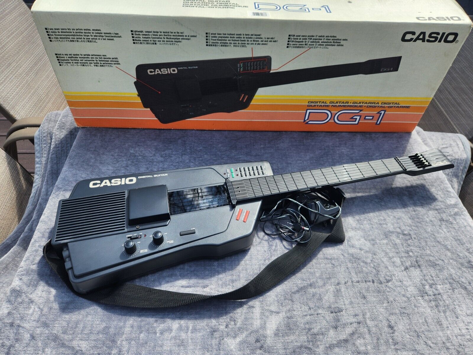 CASIO DG-1 Digital Guitar Synthesizer Electric Guitar NEW IN BOX