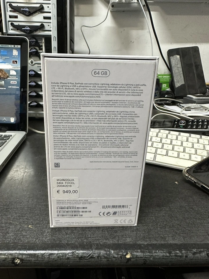 Apple iPhone 8 Plus SOLO SCATOLA Originale 64gb Silver - NO ACCESSORI - Immagine 2 di 3
