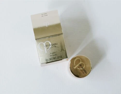 Clé de Peau Beauté Sample Size Anti-Aging Contour Treatments