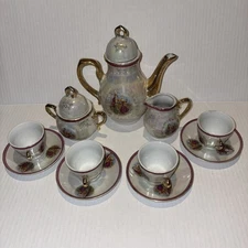 Romeo &Juliet Tea Pot 4 Tea Cups 4 Saucers Gold Trim Handles Iridescent White