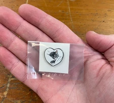 Chessie the Railroad Kitten Heart Label Pin C&O Kitten NEW!