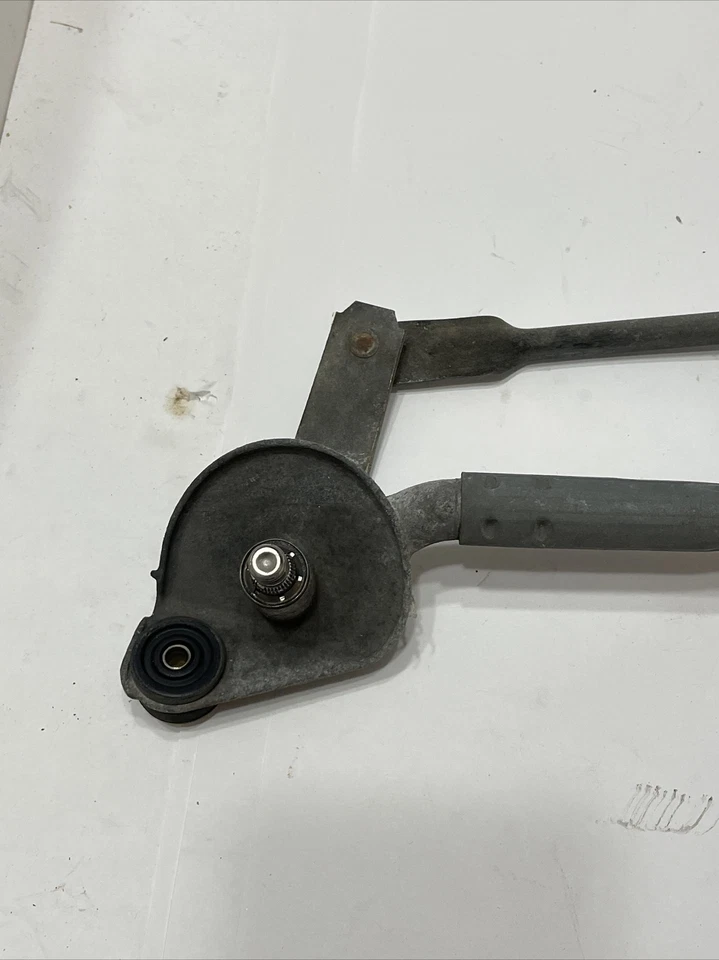 Motor limpiaparabrisas delantero Pontiac Vibe 2003-2008 Foto 2 de 4