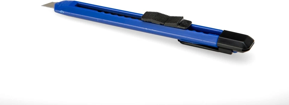 Cutter 9mm 1-1000 Cuttermesser Teppichmesser Paketmesser Kartonmesser mit Clip  - Bild 3 von 4