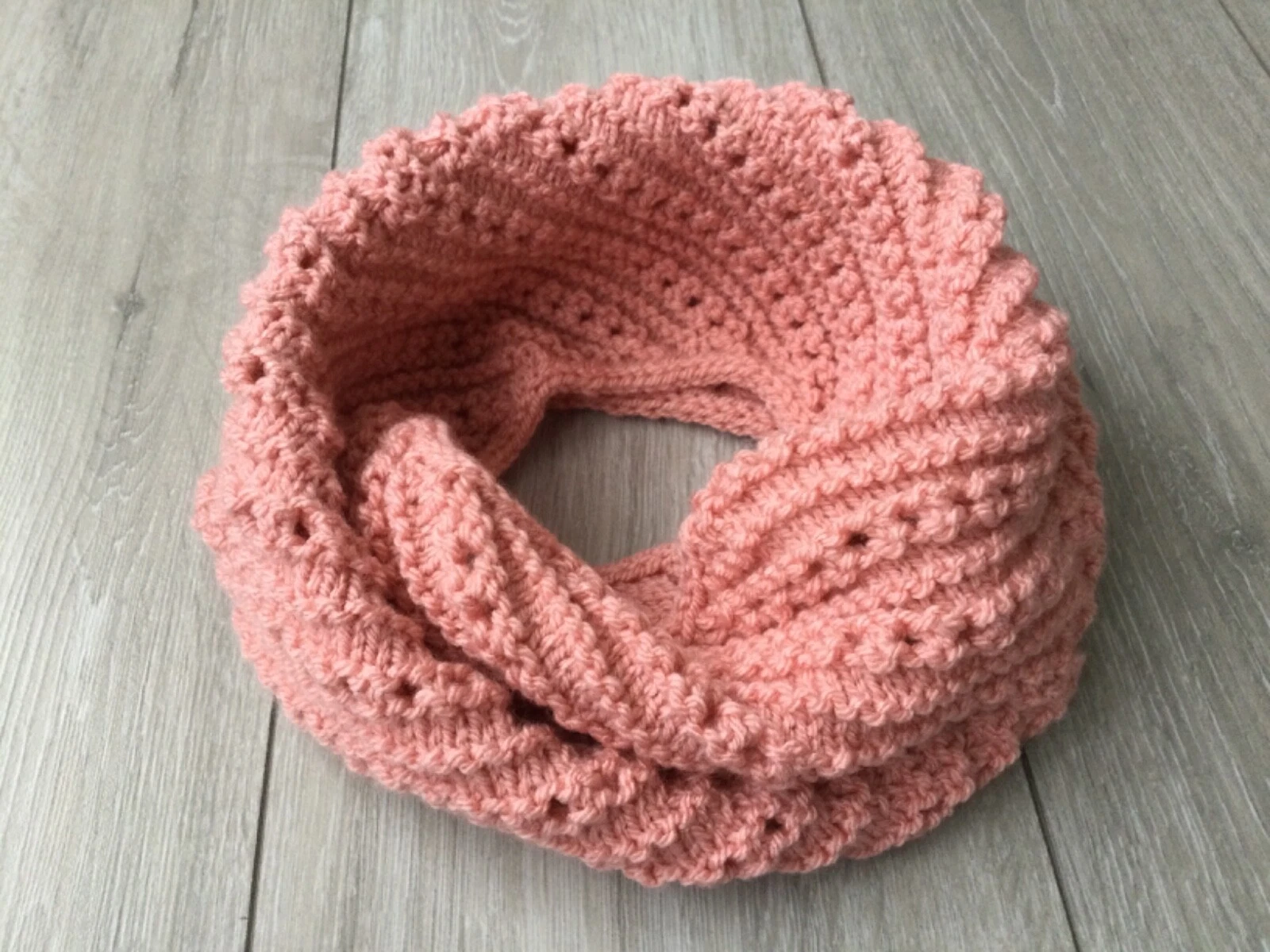 Girls/ladies handmade knitted neck warmer in blush pink
