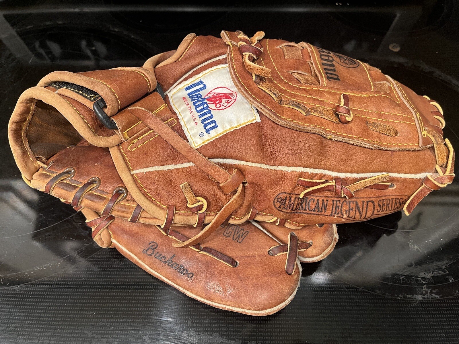 Nokona American Legend AMG 600KCW Buckaroo RHT Baseball / Softball