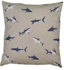 Handgefertigtes Kissen 40x40cm maritim mit Füllung, Leinenoptik, Dekokissen Hai