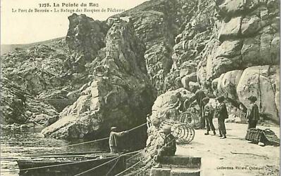 29.LA POINTE DU RAZ.LE PORT DE BESTREE.LE REFUGE DES BARQUES DE FISHERMENS