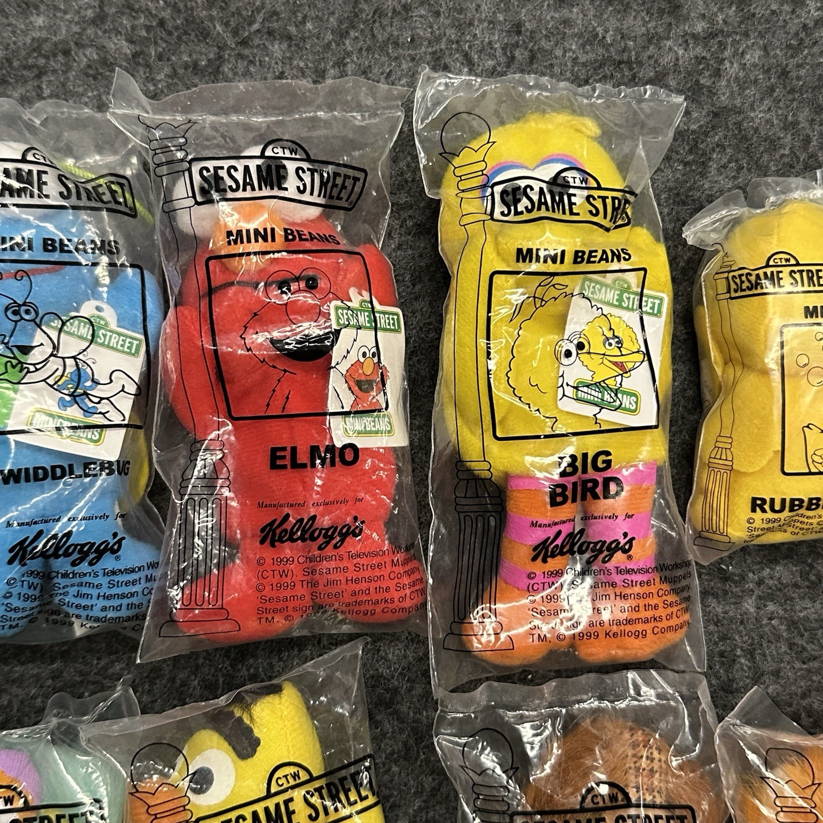 The Sesame Street Mini Beans 4" Kellogg's ALL 17 NEW IN PACKAGE!!