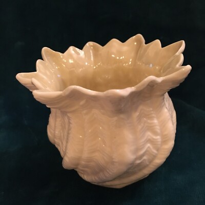 Vintage Belleek Irland Muschelform Vase Creme