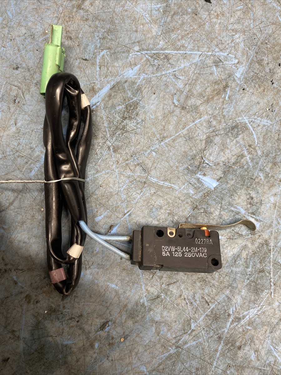 IP9264 SUZUKI DF300, broke Clip*TILT LIMIT SWITCH ASSY 37722-93J11