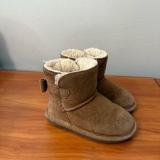 Bearpaw Girls Sherpa Lined Shearling Style Suede Boot Chestnut Bow Detail 8