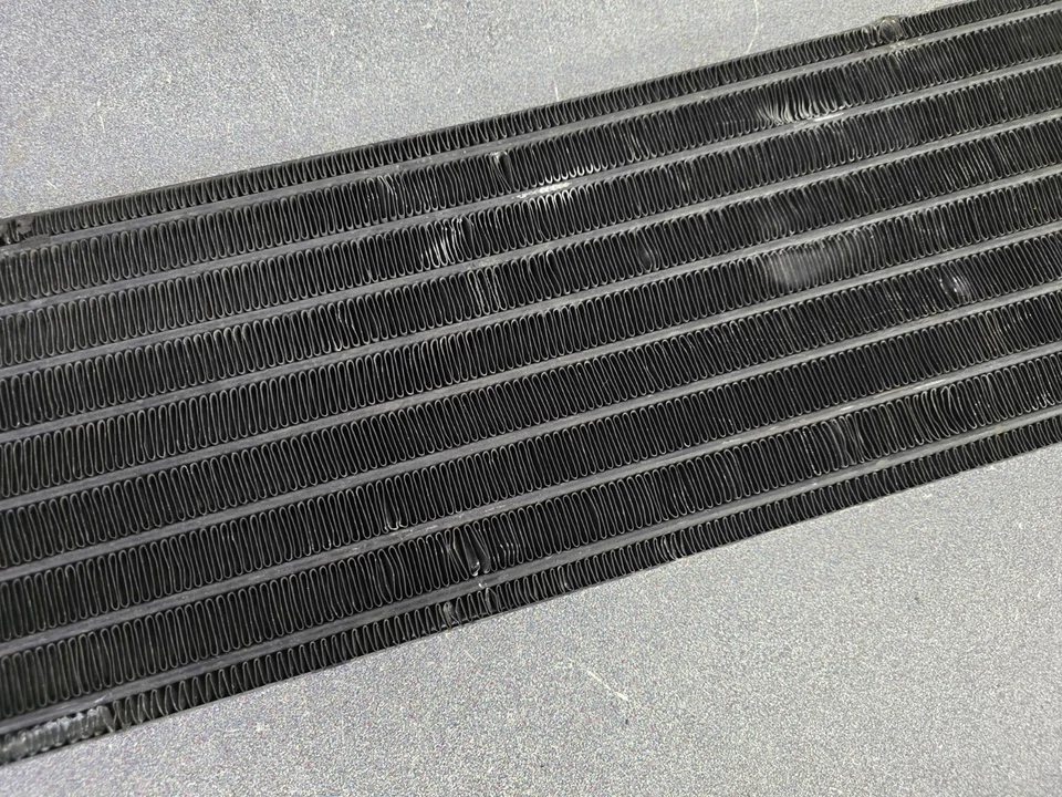 USED ORIGINAL GENUINE MODINE PORSCHE 911 REAR AIR CONDITIONING CONDENSER 1/77 - Image 3 of 4