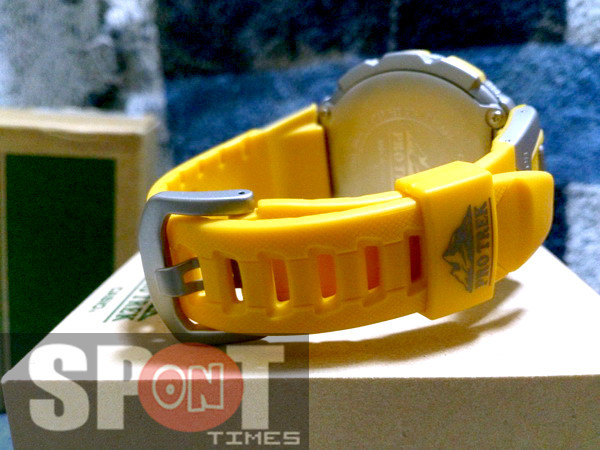Casio Protrek Solar Triple Sensor Watch PRG-110C-9 PRG110C 9
