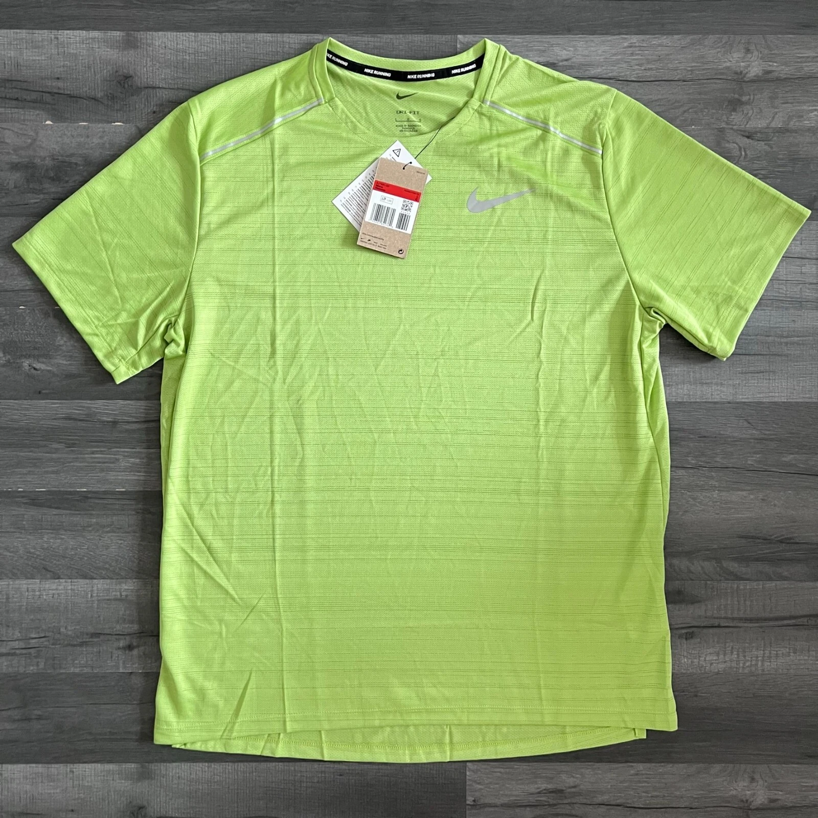 Nike Miler Dri-fit Breathe Men's Run Gym Top - Large (L) - Green (AJ7565-332)
Opens in a new window