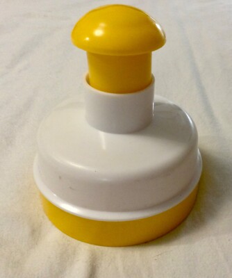 UNBRANDED 4-1/4'' PLASTIC ADJUSTABLE HAMBURGER PRESS Yellow & White
