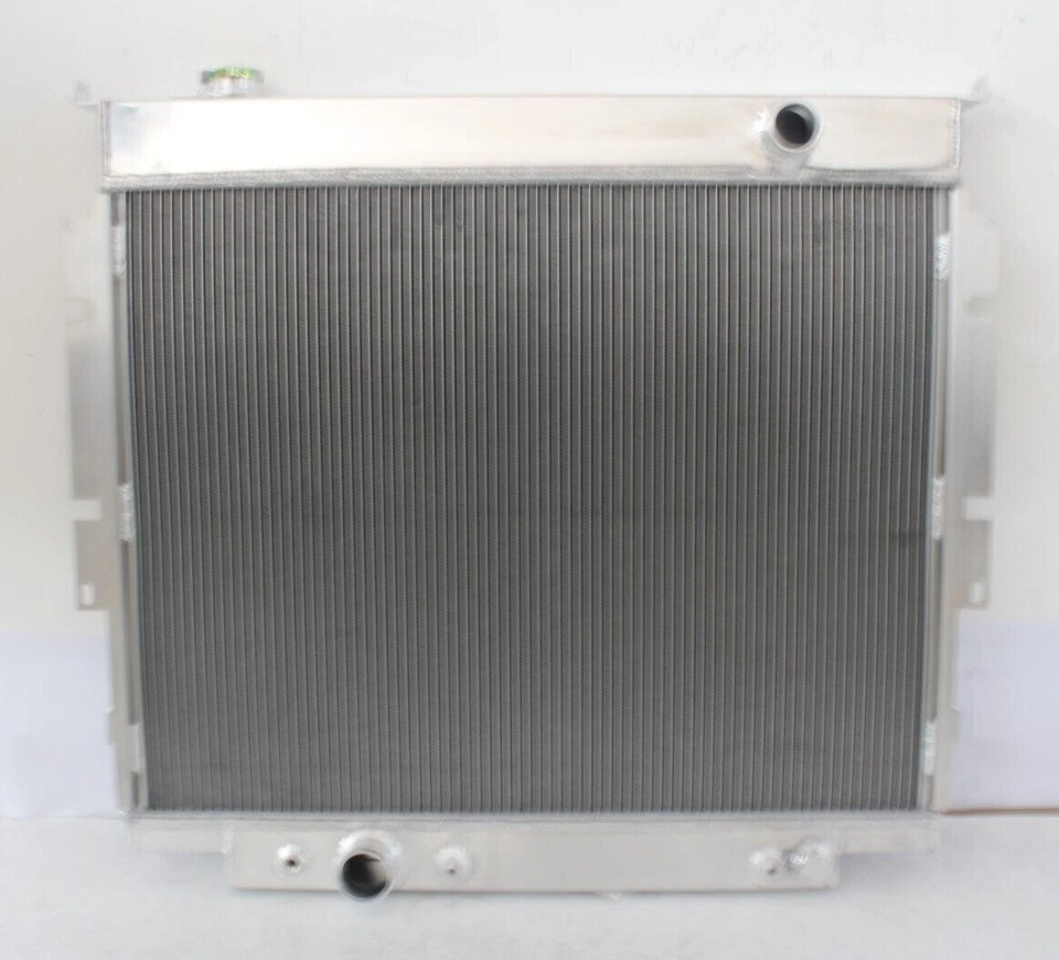 3 Row Radiator CC1165 For 1983-1994 Ford F250 F350 F59 Super Duty 6.9L 7.3L V8 Foto 4 de 4