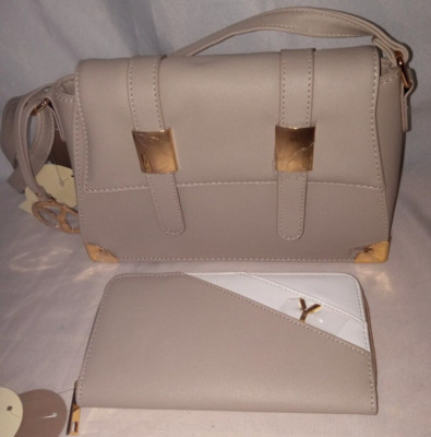Yani j'adore  Lot of 2 Crossbody Purse & Wallet Beige White Elysian Collection