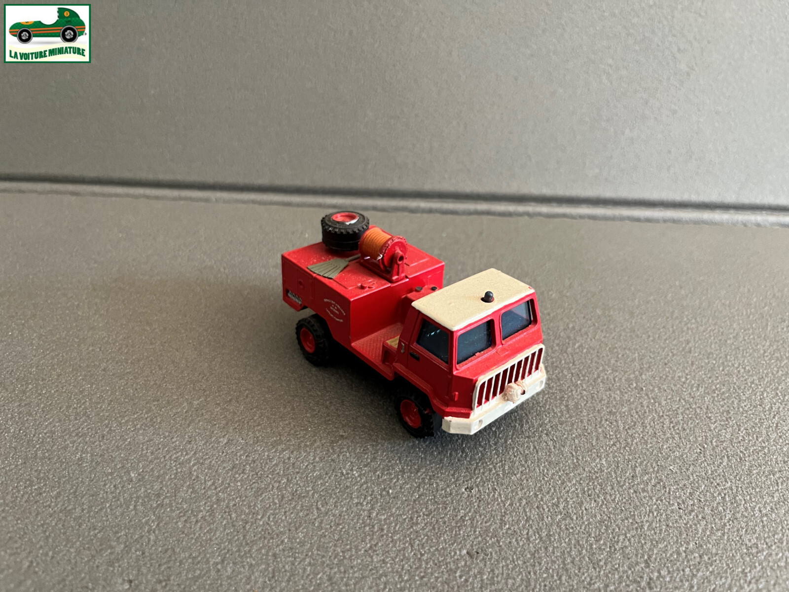 Picture 1 of 6