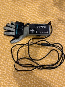 Nintendo NES Power Glove + Sensor Bar Mattel 1989 Vintage Controller &ndash; Lights On