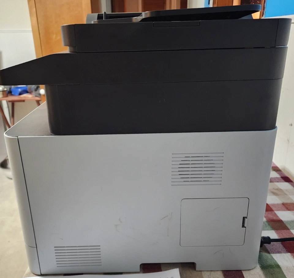 Impresora láser color inalámbrica Samsung Xpress C1860FW - bajo número de páginas funciona muy bien Foto 3 de 4