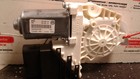 Moteur de lève-vitre de porte
